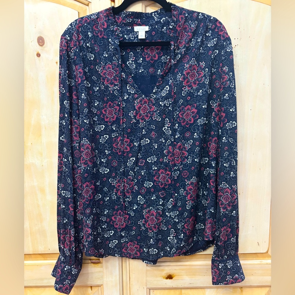 Hinge Tie Neck Peasant Blouse